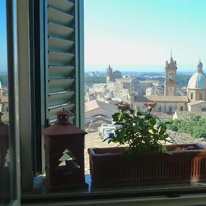 Bed and breakfast Casa Tipica Siciliana Patronale Tremetrisoprailcielo Con Vista, Colazione Interna In Terrazzo Panoramico, Caltagirone